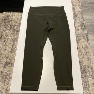 Excellent condition lululemon high rise align